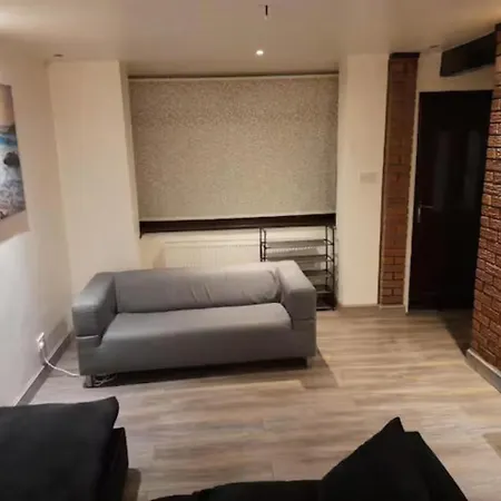 Central Manchester Family-Friendly Home With Free Parking And Workspace * Manchester