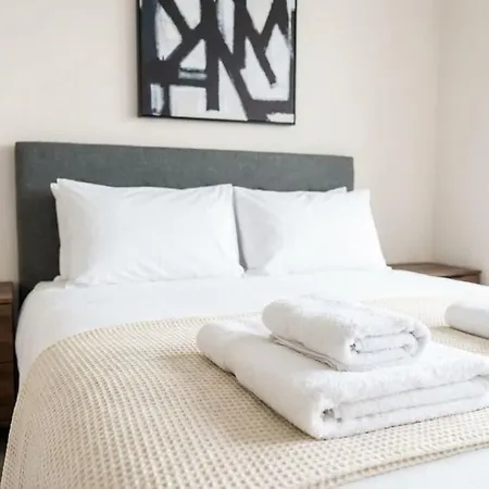 Apartment Bright 1 Bed - Sleeps 2