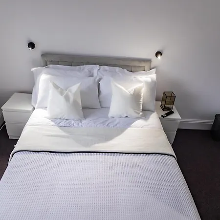 Spacious & Cosy In *