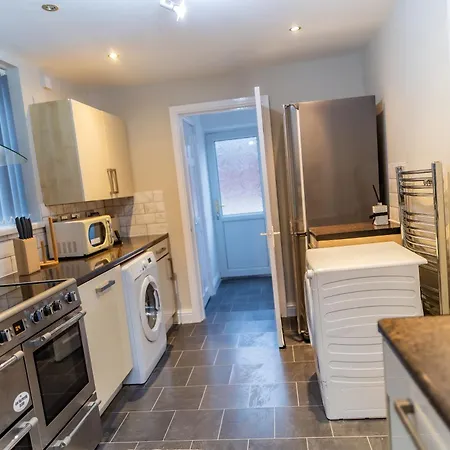 Spacious & Cosy In * Manchester