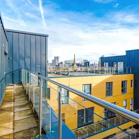 Διαμέρισμα 2 Bedroom Penthouse With Balcony By Host A *