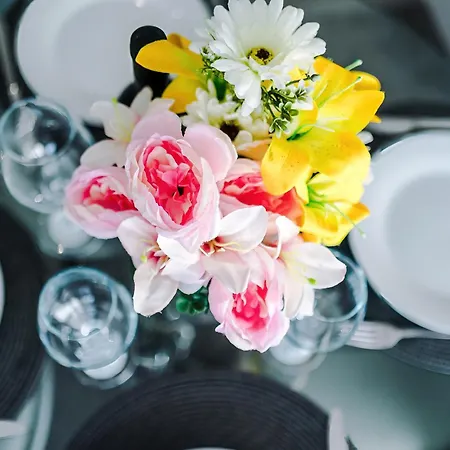 2 Bedroom Penthouse With Balcony By Host A Apartamento *