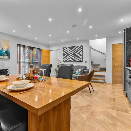 Lägenhet Penthouse Perfect For Couples - By Ao Arena - Pass The Keys *