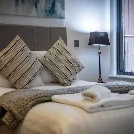 Luxury 7 Mins Walk To Salford - Pass The Keys Manchester