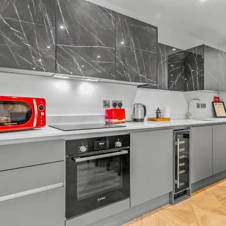 Penthouse Perfect For Couples - By Ao Arena - Pass The Keys Manchester