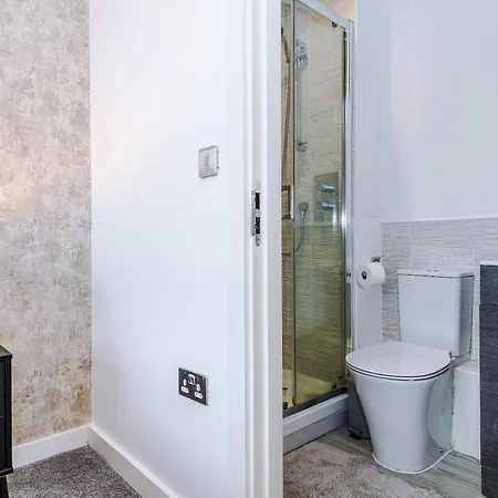 Appartement Modern 2 Bed With Balcony By Host A