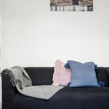 52 Furnival Road, 3*