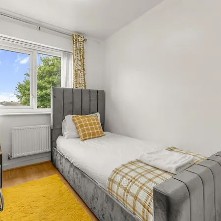 New Modern Townhouse Free Parking * Manchester