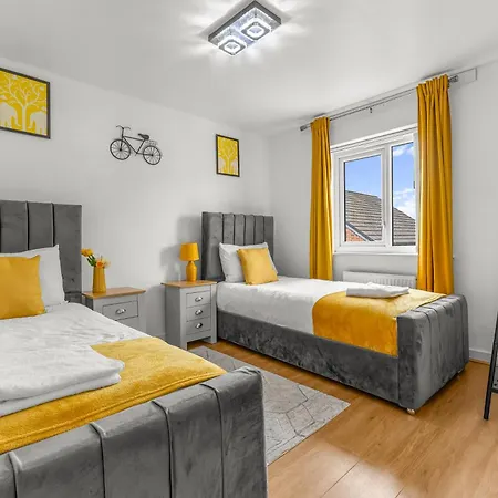 Hébergement de vacances New Modern Townhouse Free Parking