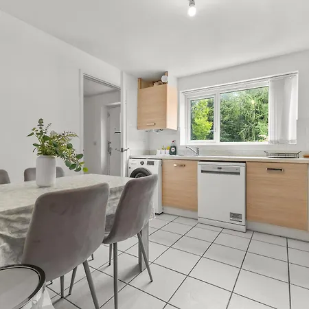 Сasa de vacaciones New Modern Townhouse Free Parking Mánchester