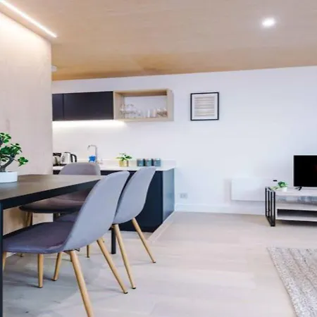 Modern Spacious Sleeps 5 Free High-speed Wi-fi * Mánchester