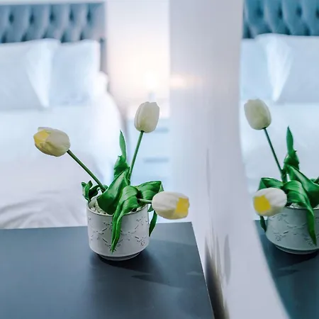 Apartamento Large 2 Bedroom With Balcony By Host A *