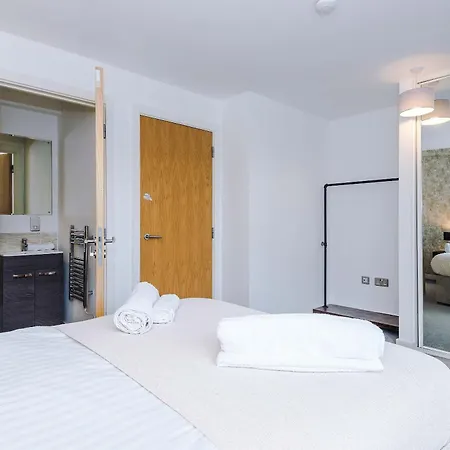 公寓 Modern 2 Bed With Balcony By Host A 曼彻斯特