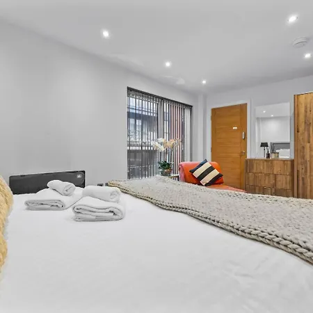 Penthouse Perfect For Couples - By Ao Arena - Pass The Keys * Mánchester