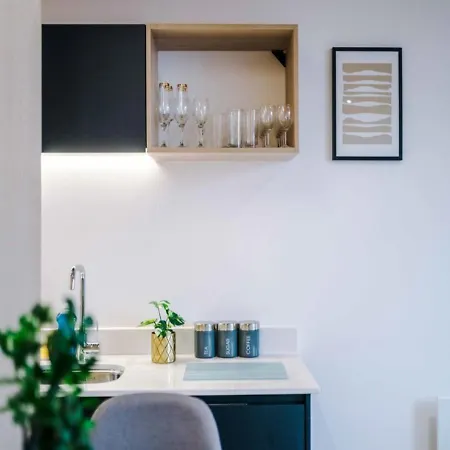 Modern Spacious Sleeps 5 Free High-speed Wi-fi Apartament Manchester