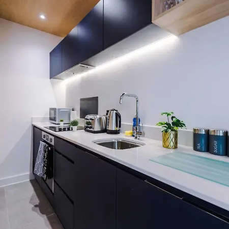 Modern Spacious Sleeps 5 Free High-speed Wi-fi * Mánchester