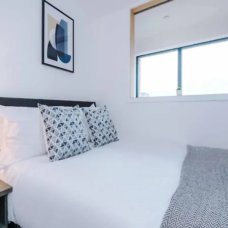 Modern Spacious Sleeps 5 Free High-speed Wi-fi Apartament Manchester