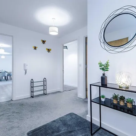 アパート Large 2 Bedroom With Balcony By Host A