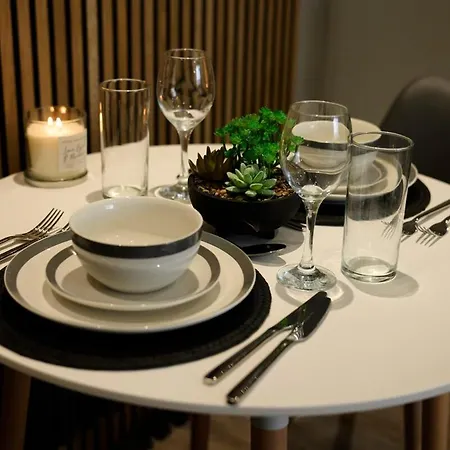 Comfort 2br By Eason Short Lets Denton * Manchester