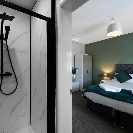 Comfort 2br By Eason Short Lets Denton * Manchester