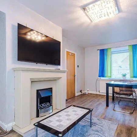 3br By Kammili With Free Parking & Fast Access Nyaraló *