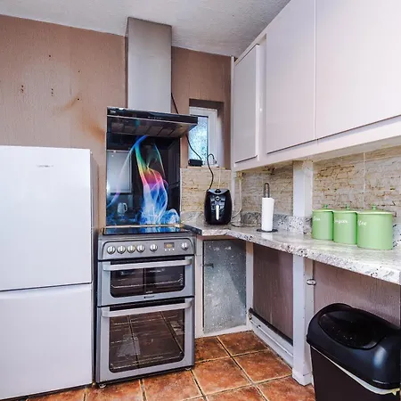 3br By Kammili With Free Parking & Fast Access Casa de Férias Manchester