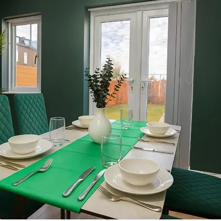 Townhouse Sleeps 14 - Free Parking Mánchester