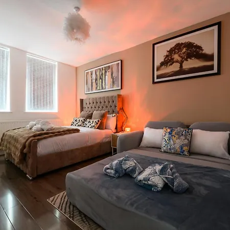 Prestige Mcr Retreat - Close To Centre-etihad Stadium - Sleeps 11