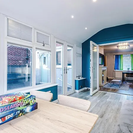 3br By Kammili With Free Parking & Fast Access * Manchester