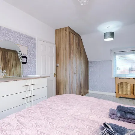 3br By Kammili With Free Parking & Fast Access * Manchester