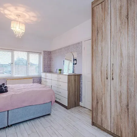 3br By Kammili With Free Parking & Fast Access