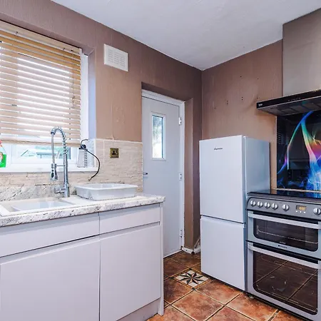 3br By Kammili With Free Parking & Fast Access