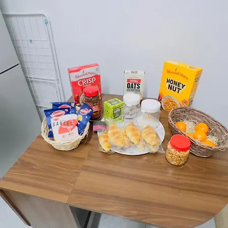 Break - 1 Big Bedroom Sleeps 3 *