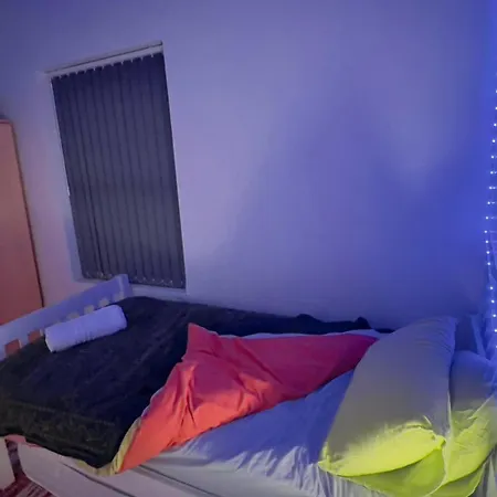 Mcrshared House-big Bedroom Sleeps 3 * Manchester