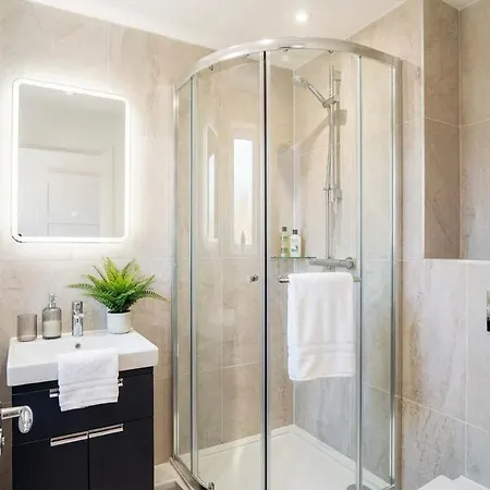 Apartment Contemporary 2bed Near Etihad *