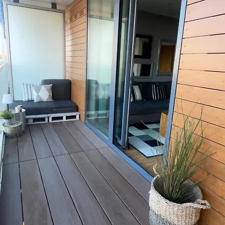 Stunning Centre Flat With A Terrace شقة