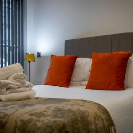 Apartment Mill Conversion Flat Mins From Printworks - Pass The Keys