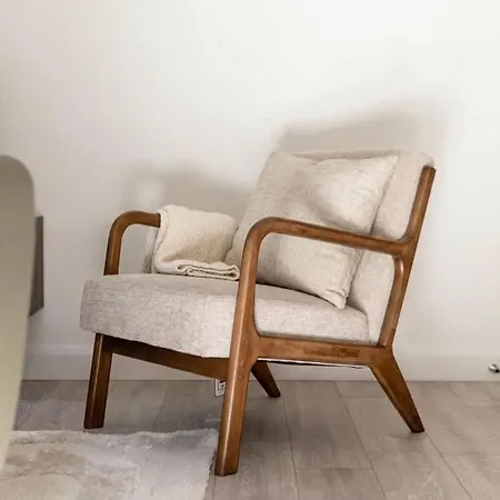 Contemporary 2bed Near Etihad Apartament *