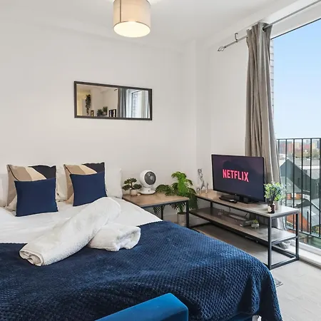 Apartment 1br Nr Arena,attractions&wifi *