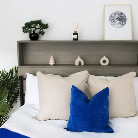 For Students Only - Victoria Point In *