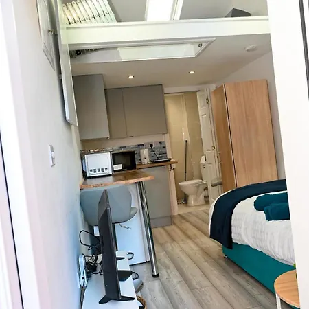 Cosy - 15 Mins Drive To Appartement Manchester