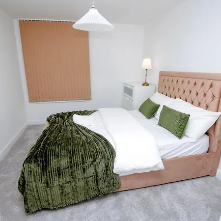 Luxury Penthouse דירה *