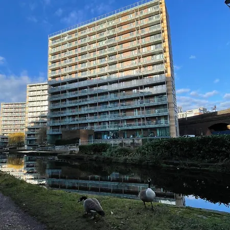 Stunning Centre Flat With A Terrace Manchester