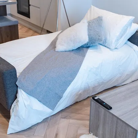 Luxury 2 Bed Apartment, With A Balcony & Canal View In Centre! * 맨체스터