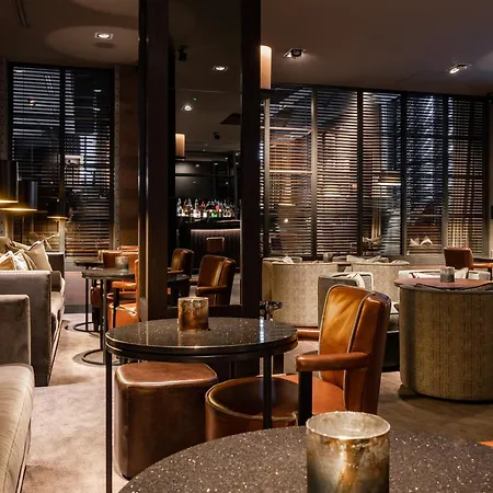 Dakota Airport 4* Manchester