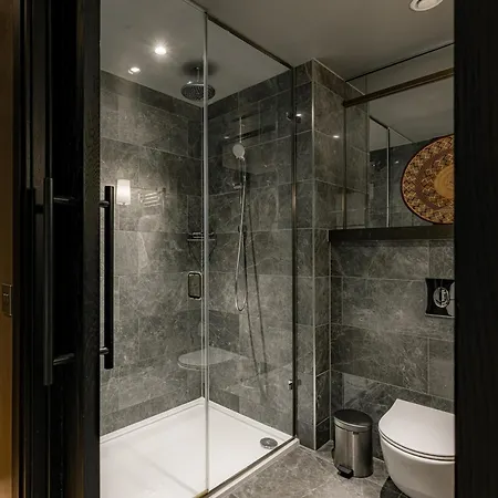 Dakota Airport Hotel 4*