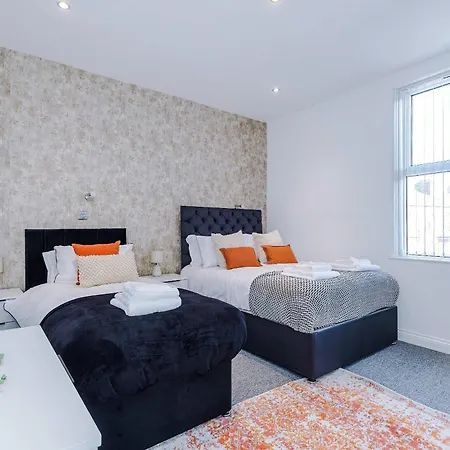 3 Bedroom Town House - Etihad Stadium - Free Parking Manchester