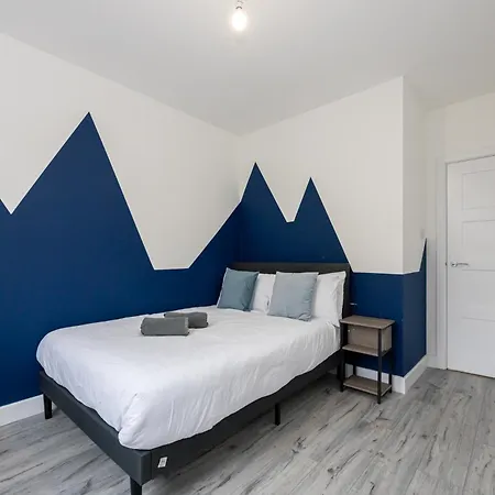 Casa de Férias Spacious 4br Perfect For Groups & Contractors Manchester