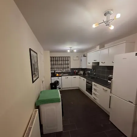 Vibrant Mcr Townhouse - Cc - Apollo - Sleeps14 Manchester