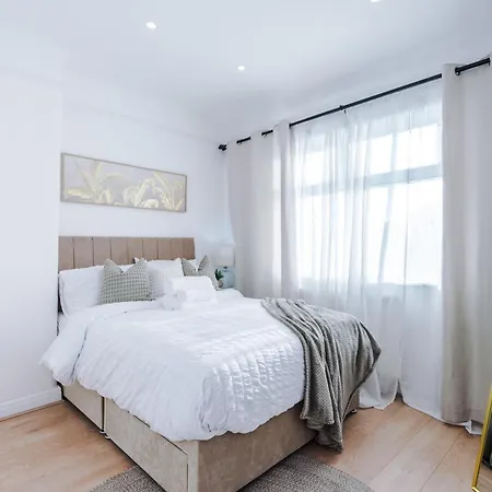 Free Park Stunning 3bedroom In *